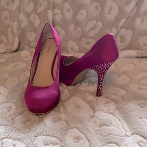 Magenta Pumps With Rhinestone Heel!